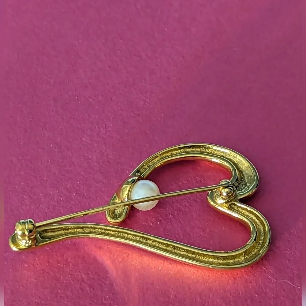 Heart Brooch Pin Faux Pearl Signature Pin 10kt gp, 2